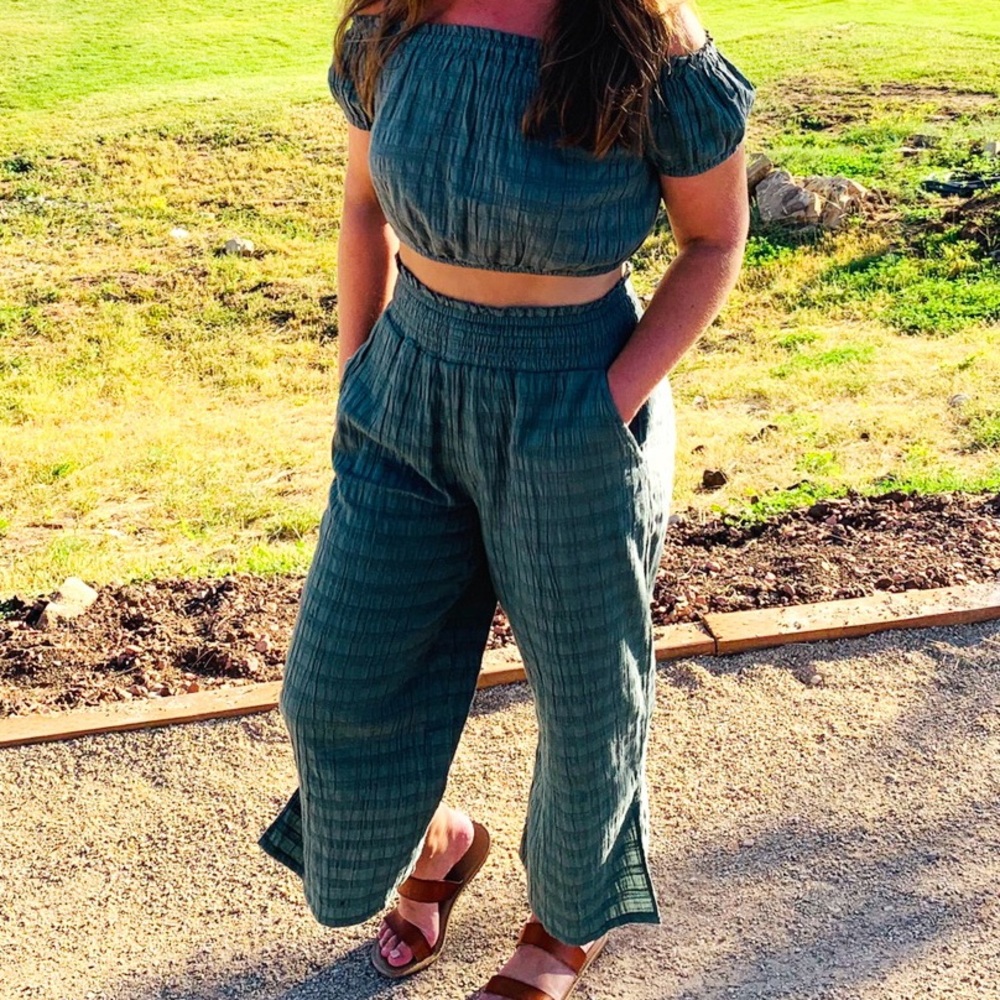 Two piece green set